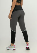 JOGGER RS ROPA T21WJ4